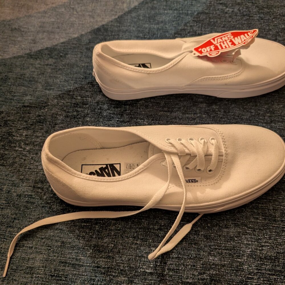 [New] Vans White Sneakers - Men's Size 9.5 - Picture 3 of 5